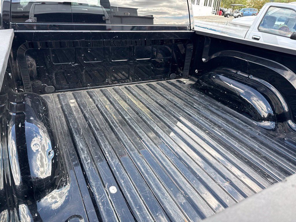 Used 2024 RAM 1500 Warlock RWD image 4