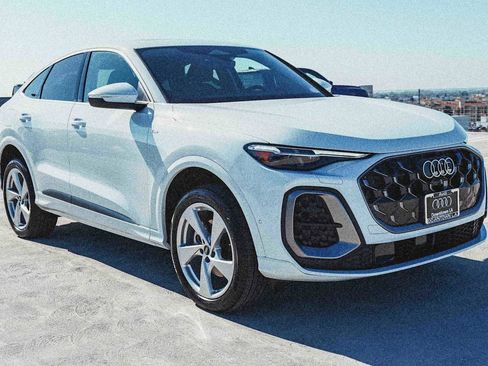 New 2025 Audi Q5 Premium Plus image 4