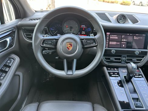 Certified 2024 Porsche Macan S AWD/4WD image 15