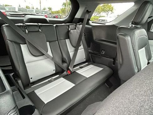 Certified 2022 Ford Explorer XLT w/ Equipment Group 202A image 14
