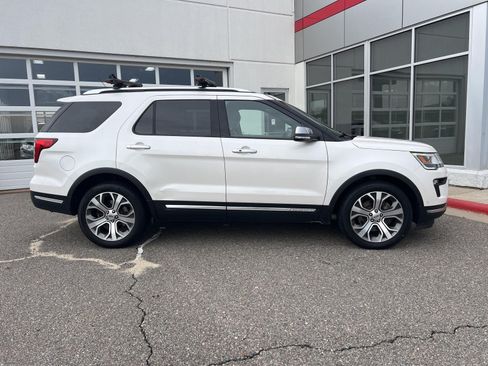 Used 2018 Ford Explorer Platinum AWD/4WD image 12