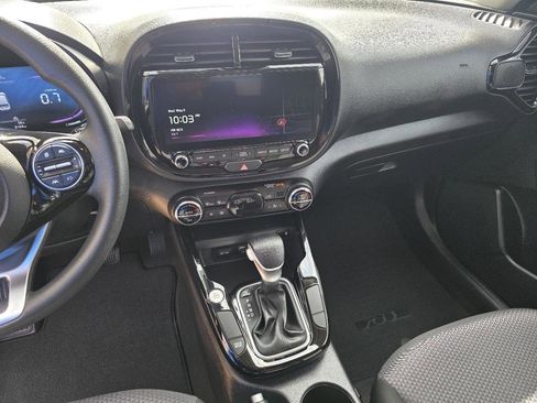 Used 2025 Kia Soul S FWD image 16