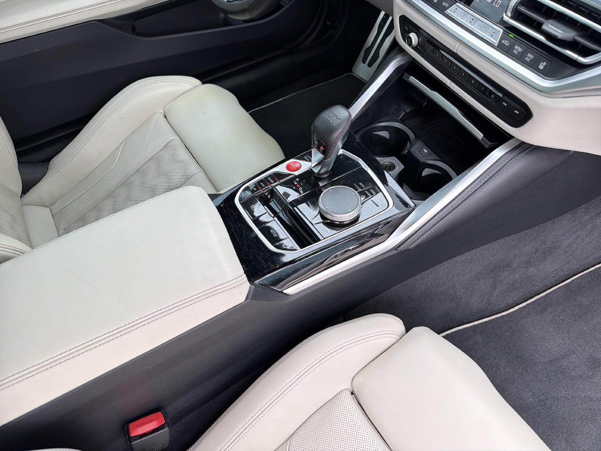 Used 2022 BMW M4 xDrive Competition w/ M Carbon Exterior Package AWD/4WD image 18