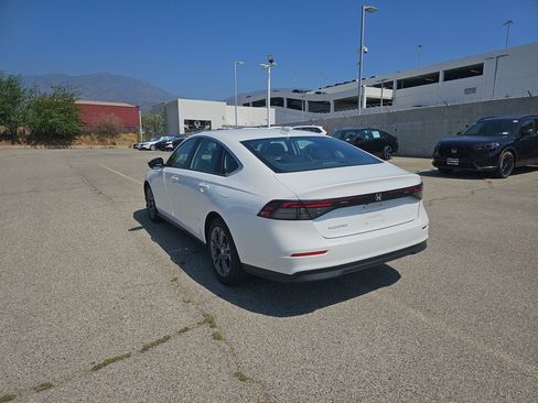 Used 2023 Honda Accord EX image 6