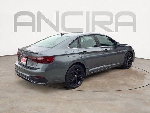 New 2026 Volkswagen Jetta SE FWD image 8
