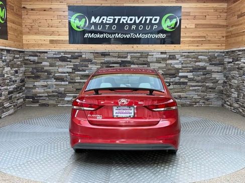 Used 2018 Hyundai Elantra SE FWD image 8