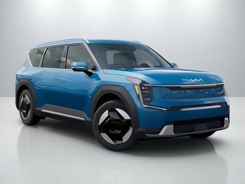 Certified 2026 Kia EV9 Wind AWD/4WD image 8