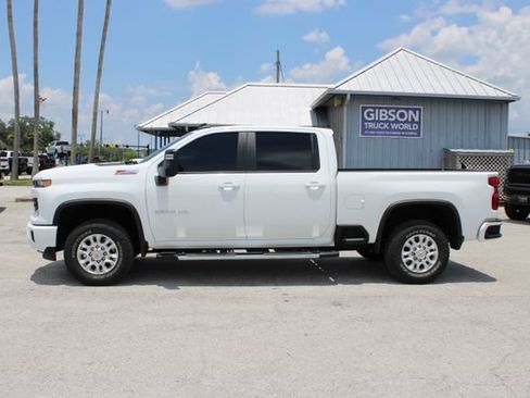 Used 2025 Chevrolet Silverado 2500 LT AWD/4WD image 6
