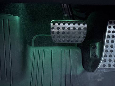 Used 2024 Mercedes-Benz GLC 300 4MATIC image 47