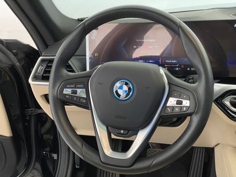 Certified 2023 BMW i4 eDrive35 w/ Premium Package image 16