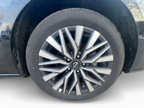 Used 2025 Nissan Altima 2.5 SV image 17