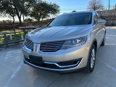 Used 2017 Lincoln MKX Select w/ Select Plus Package image 10