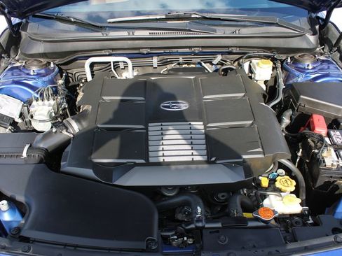 Used 2017 Subaru Outback 3.6R Touring w/ Popular Package #5A image 34