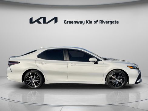 Used 2023 Toyota Camry SE image 8