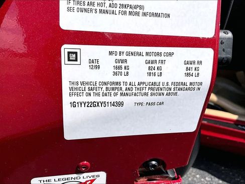 Used 2000 Chevrolet Corvette Coupe w/ Memory Pkg image 31