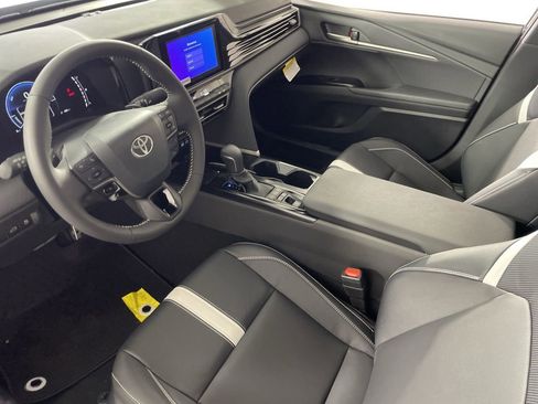 New 2026 Toyota Camry SE image 19
