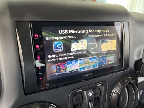 Used 2017 Jeep Wrangler Unlimited Rubicon image 39