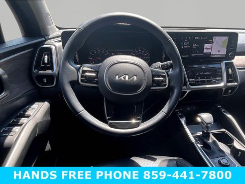 Used 2023 Kia Sorento S w/ Panoramic Sunroof Package AWD/4WD image 8