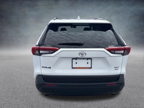 Used 2025 Toyota RAV4 XLE AWD/4WD image 4