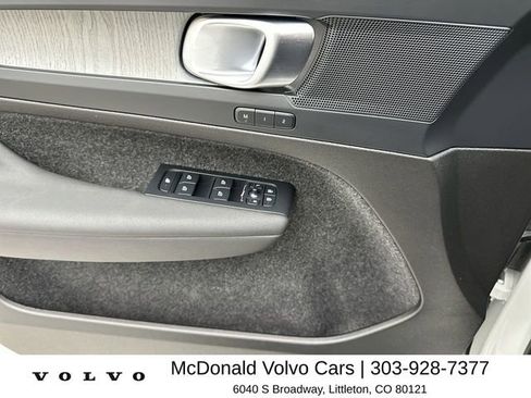 Certified 2025 Volvo XC40 B5 Plus AWD/4WD image 13