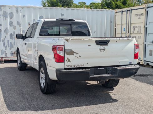 Used 2018 Nissan Titan S w/ S Utility Package RWD image 7