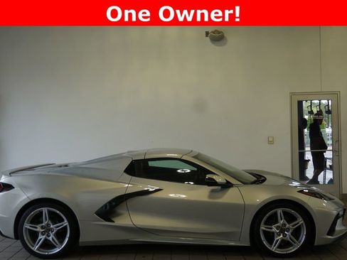 Used 2024 Chevrolet Corvette Stingray image 2