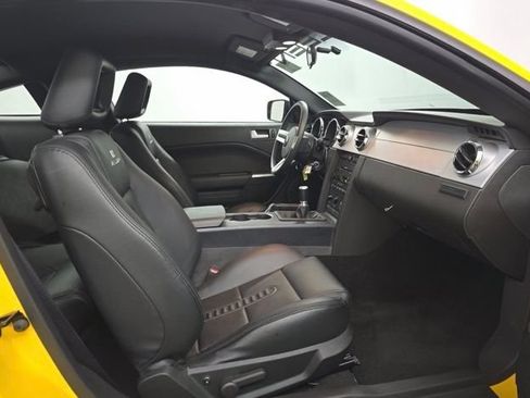 Used 2006 Ford Mustang GT RWD image 12