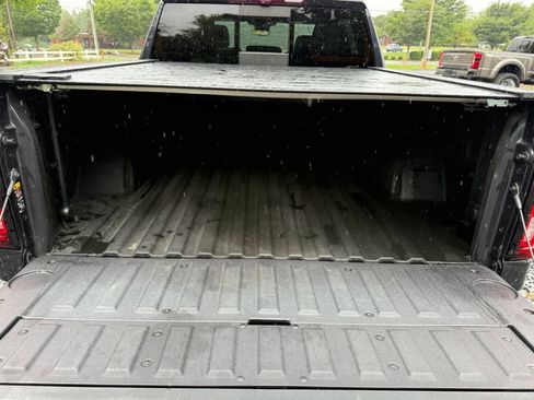 Used 2024 GMC Sierra 1500 AT4 w/ Technology Package AWD/4WD image 7