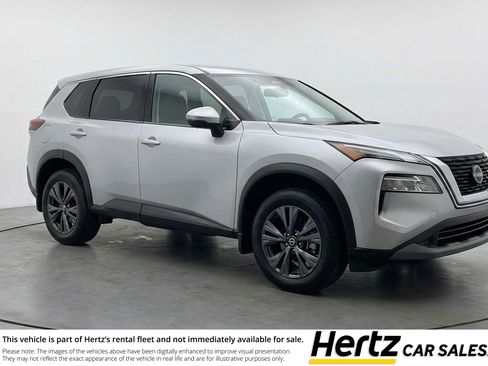 Used 2025 Nissan Rogue SV FWD image 1