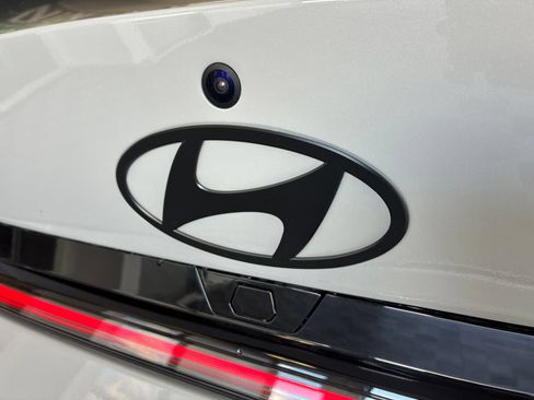 Used 2025 Hyundai Elantra N FWD image 8