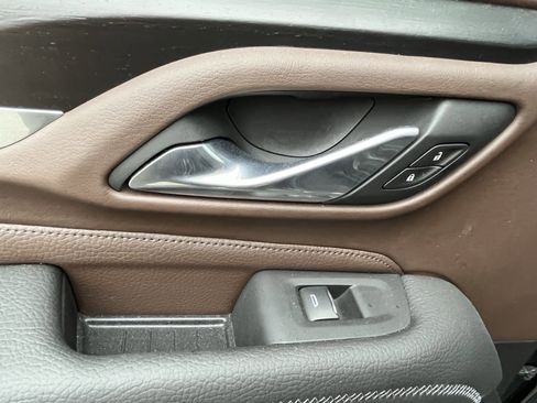 Used 2021 GMC Yukon Denali w/ Denali Premium Package image 25