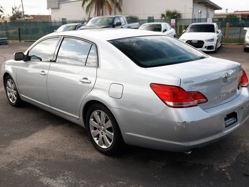 Used 2006 Toyota Avalon XLS image 3