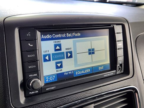 Used 2012 Dodge Grand Caravan SXT FWD image 24