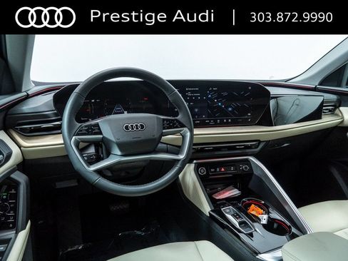 Used 2025 Audi Q5 Premium w/ Convenience Package AWD/4WD image 4