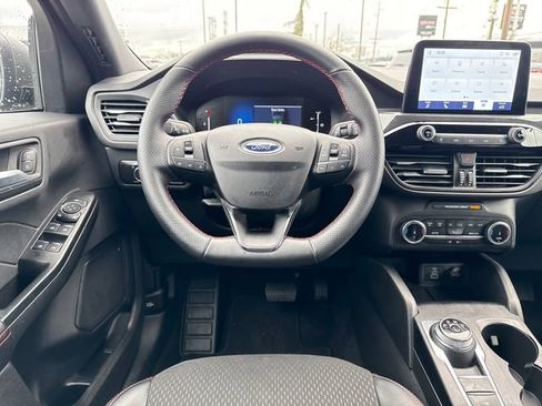 Used 2025 Ford Escape ST-Line image 17