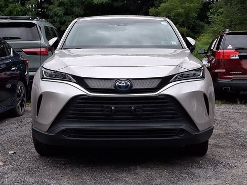 Used 2021 Toyota Venza LE w/ Carpet Mat Package (TMS) AWD/4WD image 3