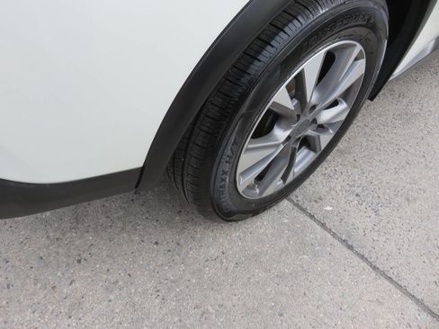 Used 2017 Nissan Murano S image 38