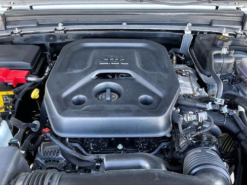 Used 2023 Jeep Wrangler Sport AWD/4WD image 30