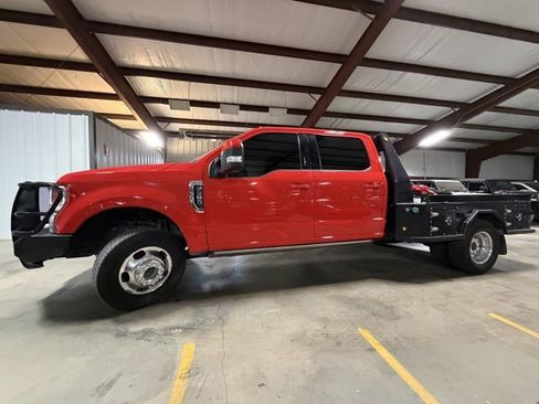 Used 2022 Ford F350 Lariat w/ Lariat Value Package image 4