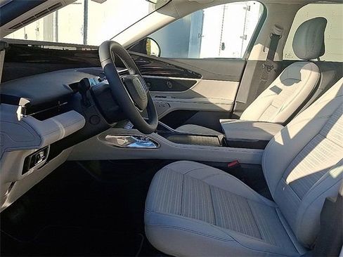 New 2026 Lincoln Nautilus Reserve w/ Jet Appearance Package image 7