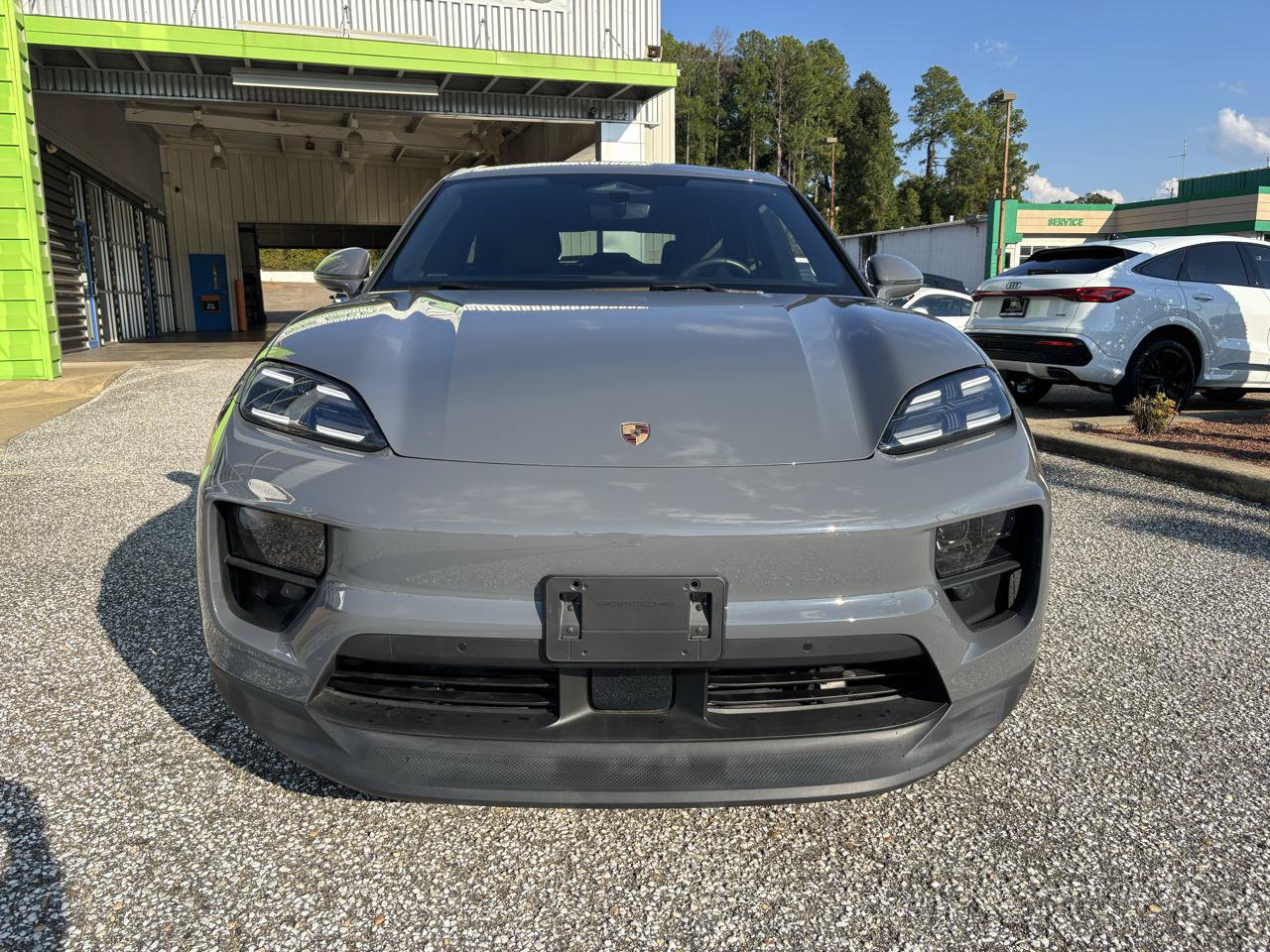 Used 2025 Porsche Macan 4 Electric AWD/4WD image 12