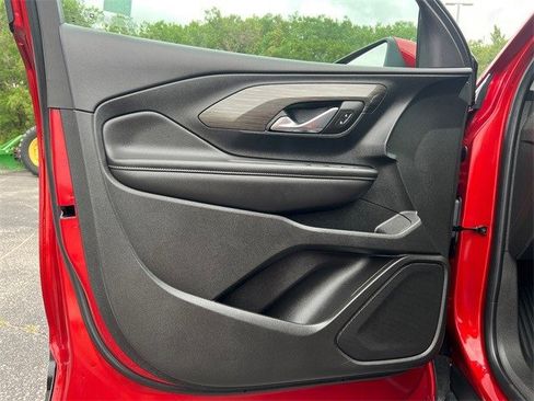 Used 2023 GMC Terrain SLE image 19