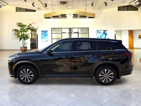 Certified 2026 INFINITI QX60 Pure w/ Cargo Package AWD/4WD image 8