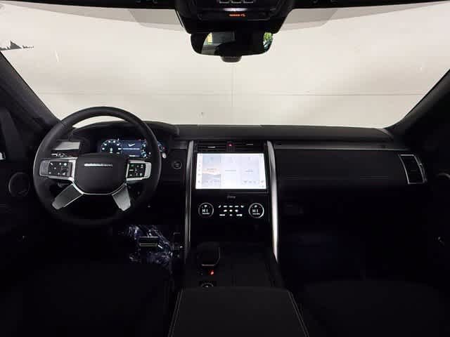 New 2026 Land Rover Discovery Limited Edition AWD/4WD image 13