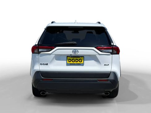 Used 2025 Toyota RAV4 XLE FWD image 4