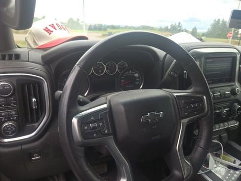 Used 2022 Chevrolet Silverado 1500 LT Trail Boss image 14