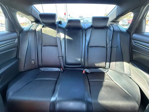 Used 2018 Honda Accord Sport image 39