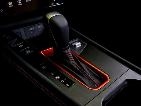 New 2025 Nissan Kicks SR image 18