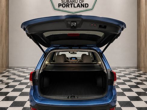 Used 2022 Subaru Forester Premium AWD/4WD image 7