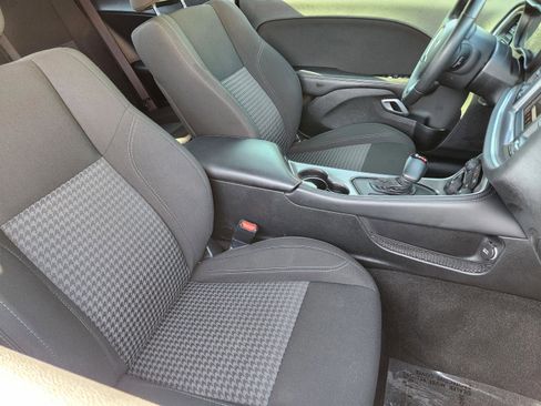 Used 2021 Dodge Challenger SXT w/ Blacktop Package RWD image 8